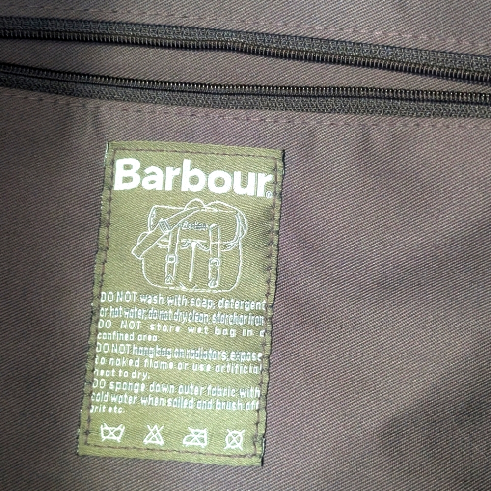 Barbour Vintage Overnight Weekender Zipper Duffle Bag in Dress Tartan - Picture 8 of 14
